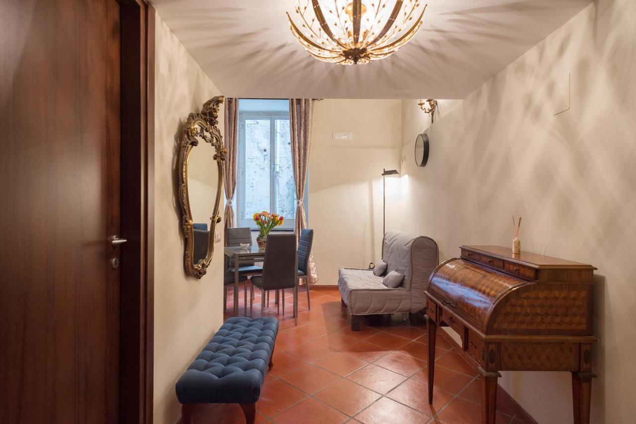 Napoli Centro, A Windows On The Monuments Apartment Exterior photo