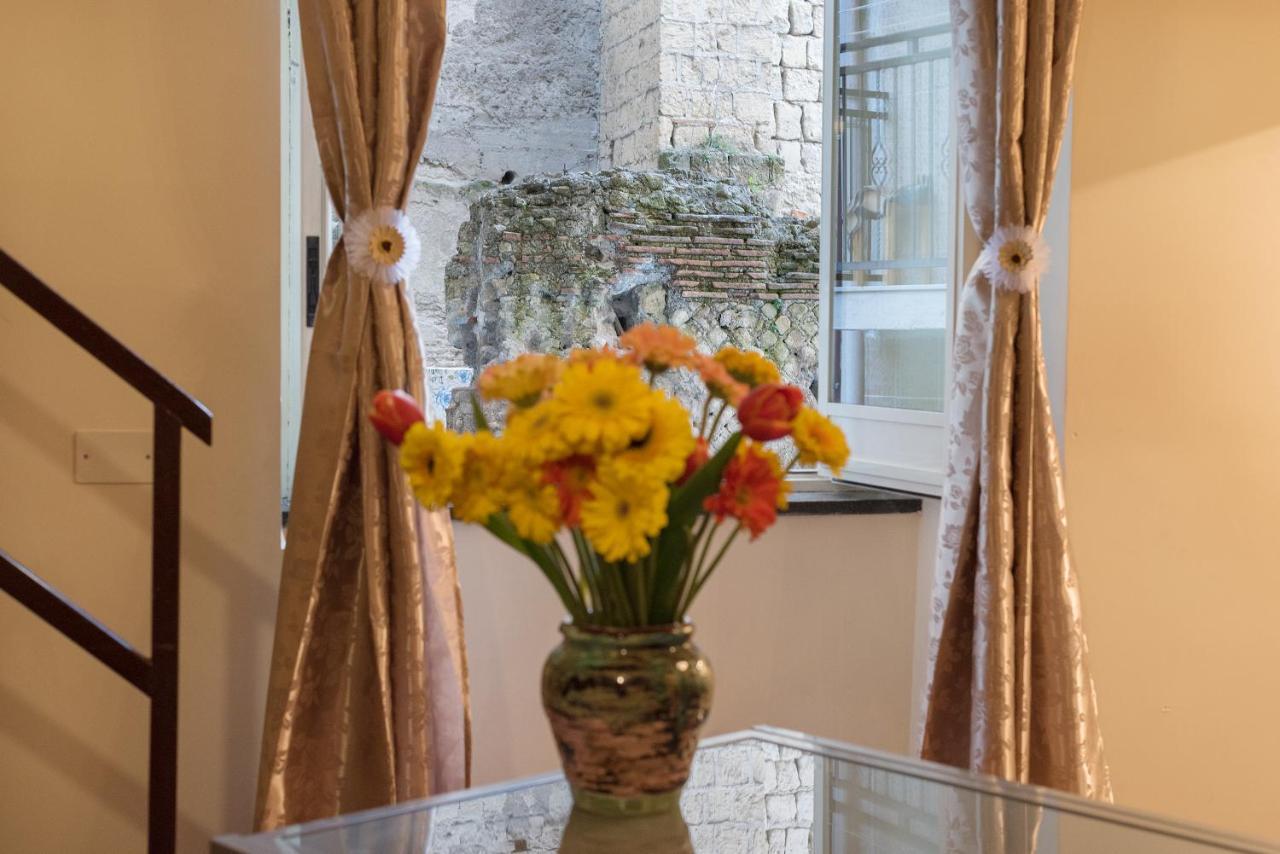 Napoli Centro, A Windows On The Monuments Apartment Exterior photo