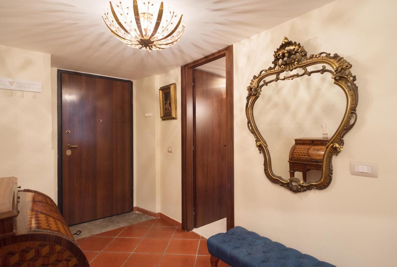 Napoli Centro, A Windows On The Monuments Apartment Exterior photo
